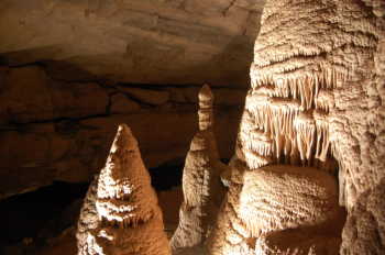 Cumberland Caverns