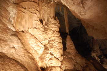 Cumberland Caverns