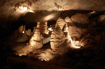 Cumberland Caverns
